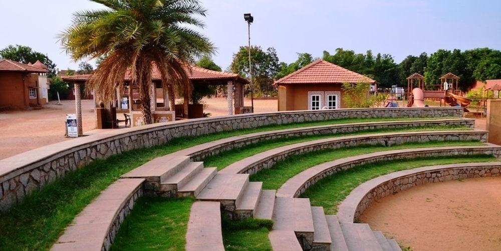 Vijayshree Resort And Heritage Village Hospet Exterior photo
