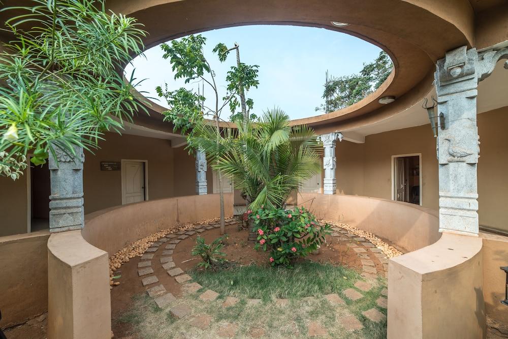 Vijayshree Resort And Heritage Village Hospet Exterior photo